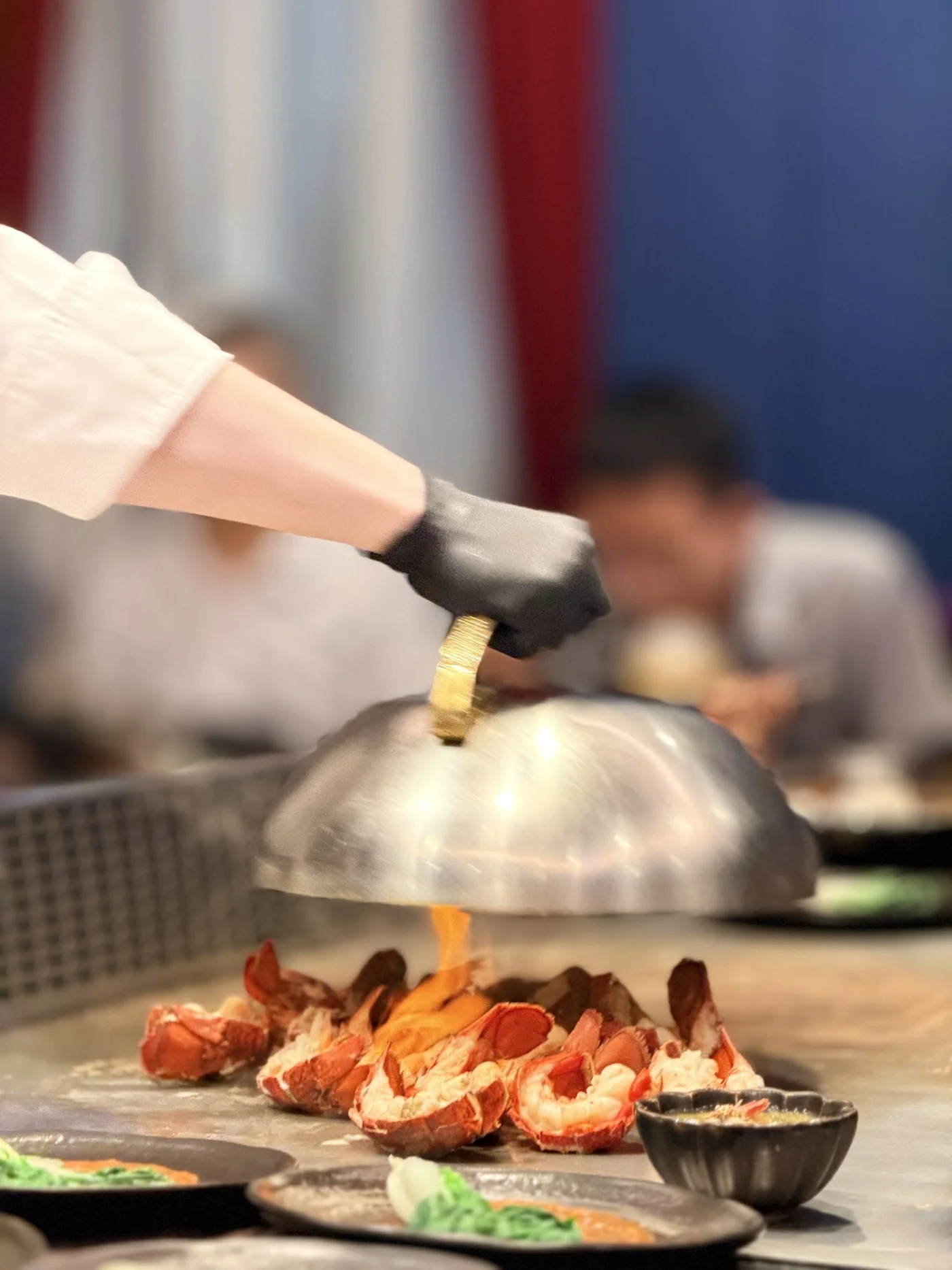 伊之鑽鐵板燒 主廚現場料理畫面